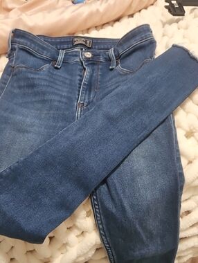 Abercrombie & Fitch Dark Blue Skinny Jeans